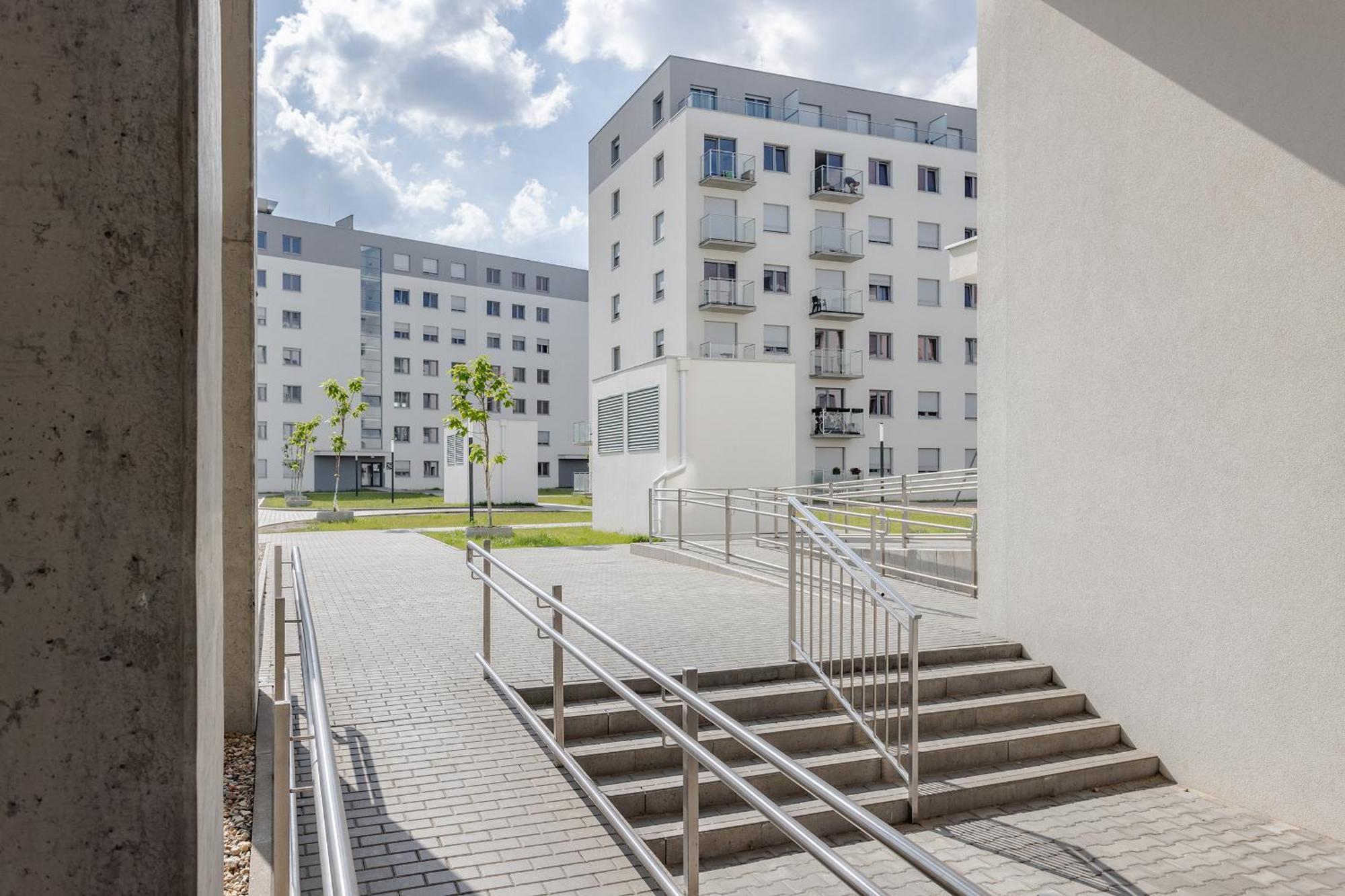 Very Berry - Katowicka 2c - Z Balkonem I Garazem- Self Check In 24h Apartment *